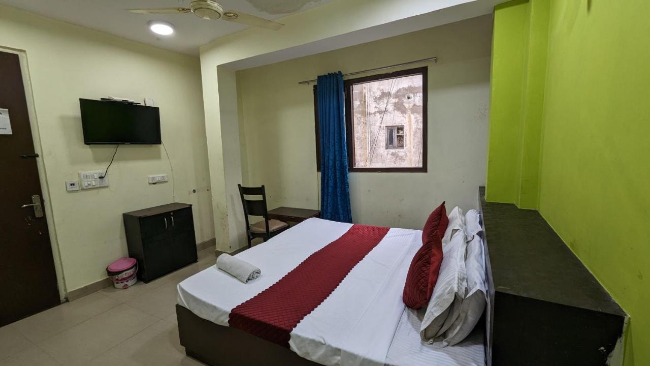 Premium Lajpat Nagar Bed & Breakfast